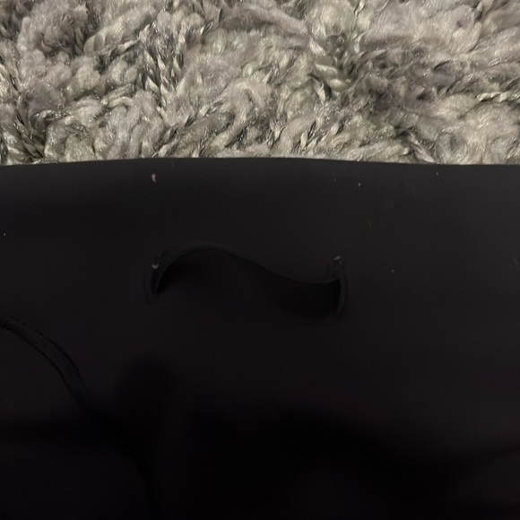 Women’s lululemon leggings size 2 black wounder train 28” - Picture 6 of 7